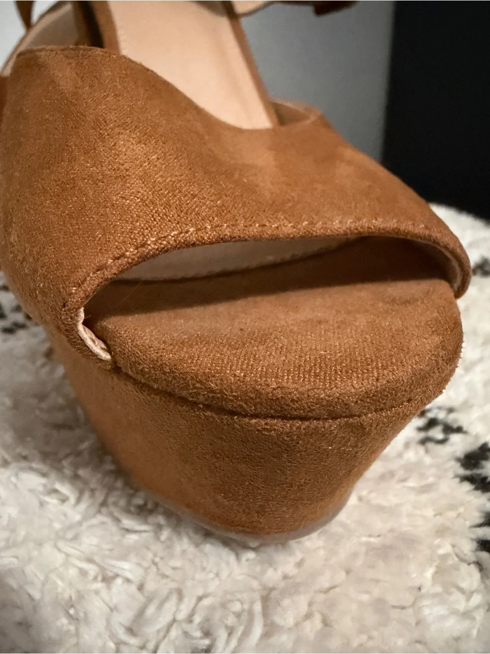 Candie’s Camel Suede Platform Peep Toe Block Heels Size 9